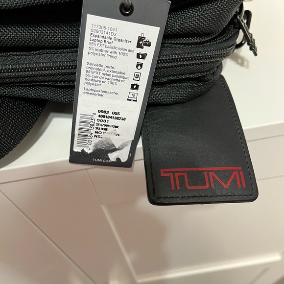 Tumi alpha3 expandable laptop organizer brief - Picture 13 of 17